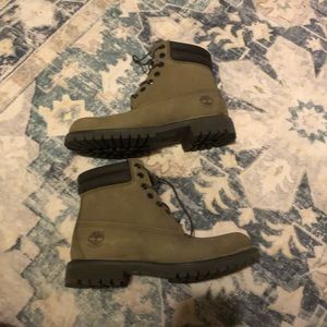 Light Olive Green Timberland Boots 10.5